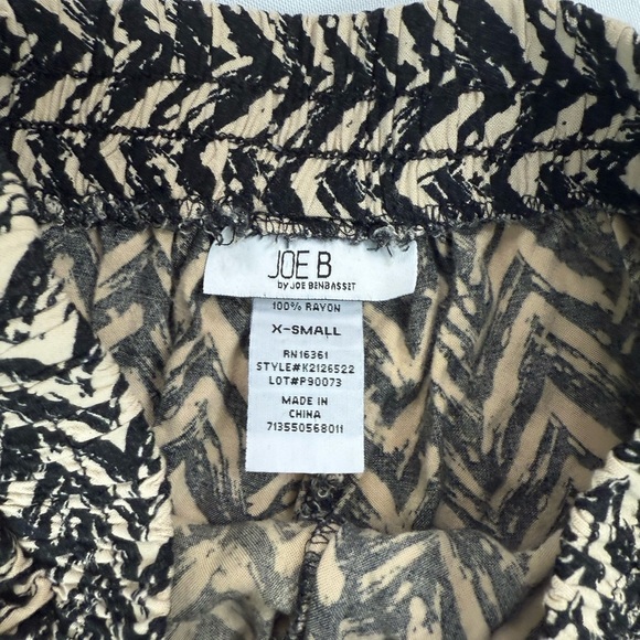 Joe B Black and Cream Track Pants with Chevron Pattern - Picture 4 of 4